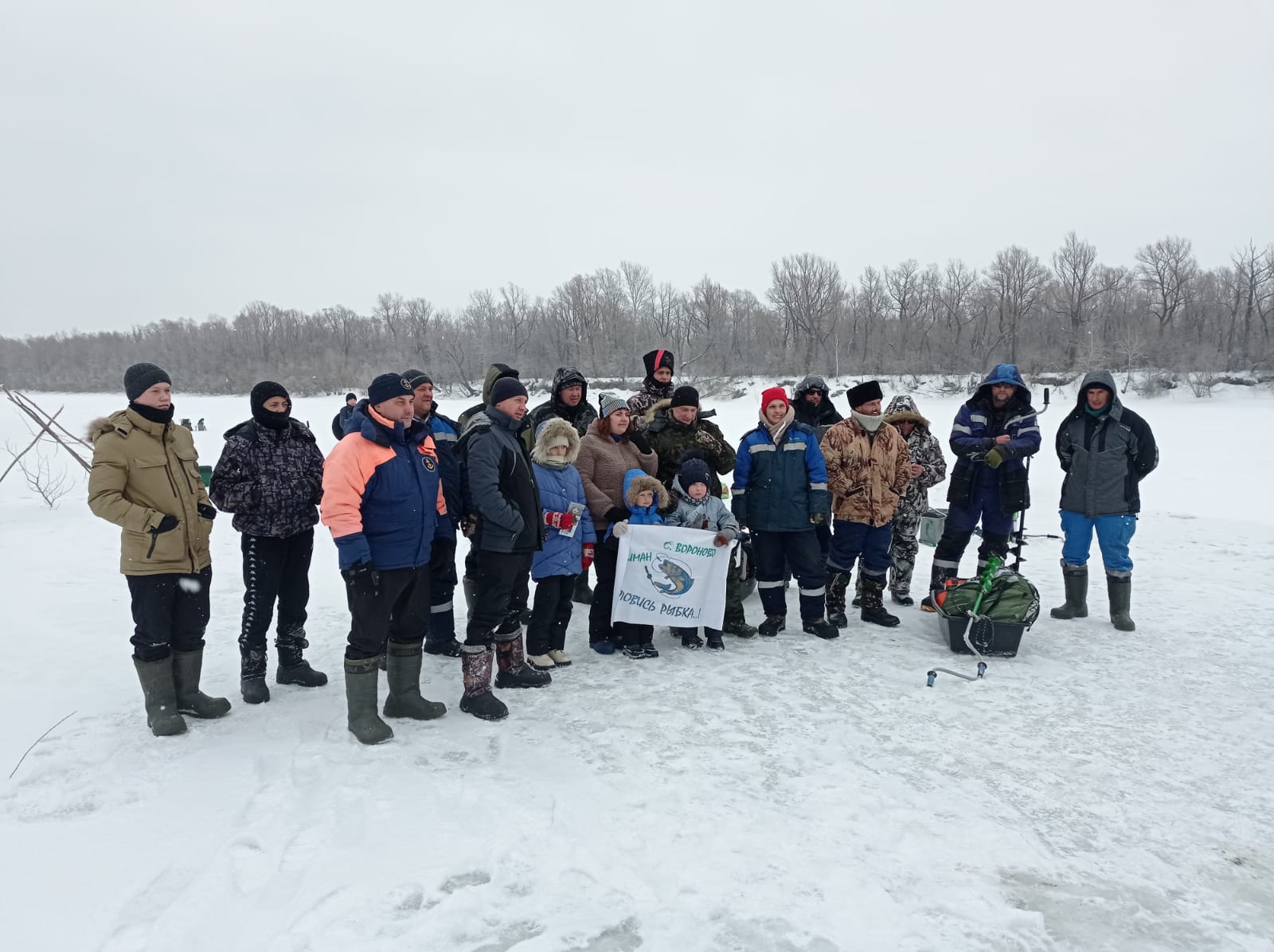 Зимняя рыбалка на мормышку.